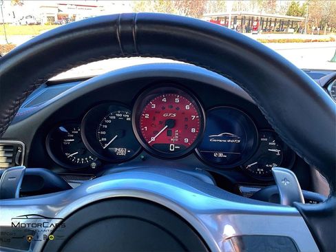 Used 2015 Porsche 911 Carrera 4 GTS image 17