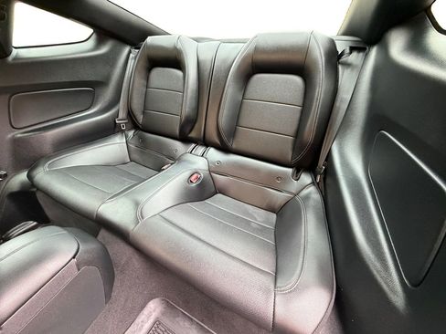 Used 2022 Ford Mustang GT Premium w/ Black Accent Package RWD image 19