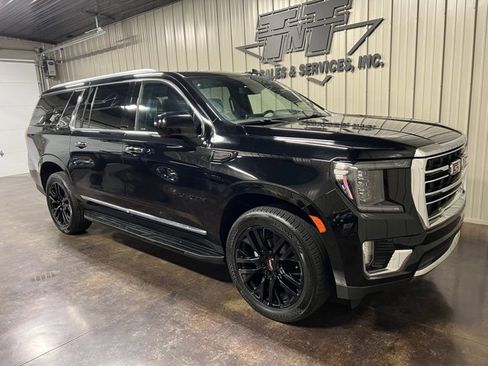 Used 2023 GMC Yukon XL SLT image 6