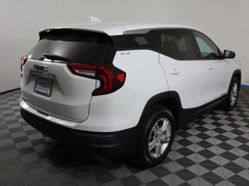 Used 2023 GMC Terrain SLE FWD image 8
