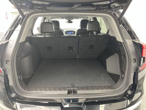 Certified 2024 GMC Terrain SLT image 30