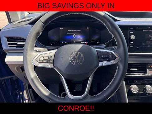 Used 2023 Volkswagen Taos SE FWD image 14
