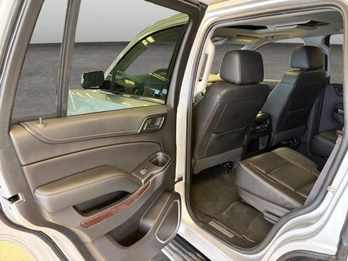 Used 2017 GMC Yukon SLT w/ Open Road Package AWD/4WD image 52