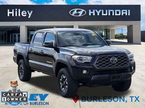 Used 2023 Toyota Tacoma TRD Off-Road w/ Technology Package AWD/4WD image 2