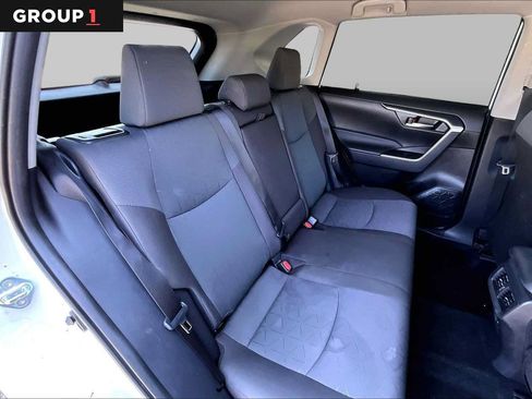 Used 2025 Toyota RAV4 XLE AWD/4WD image 20