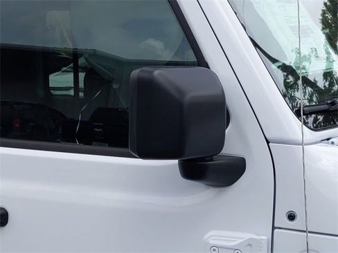 Used 2022 Jeep Gladiator Mojave w/ LED Lighting Group image 11