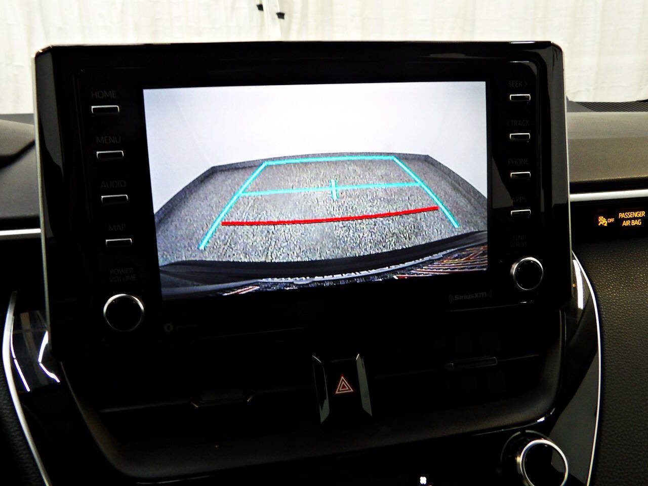Used 2021 Toyota Corolla LE FWD image 16