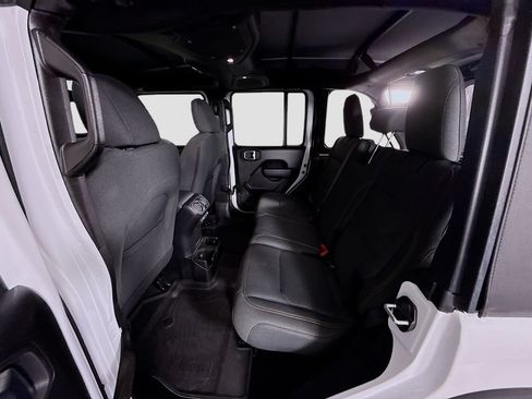 Used 2025 Jeep Wrangler Unlimited Sport AWD/4WD image 21
