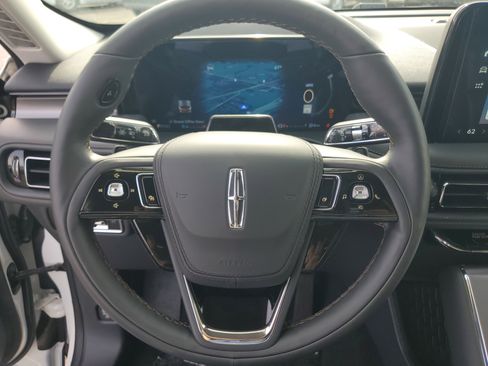 New 2026 Lincoln Aviator AWD image 13