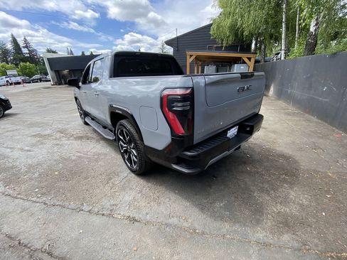 Used 2025 GMC Sierra EV Denali AWD/4WD image 4