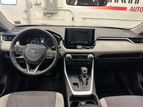 Used 2021 Toyota RAV4 XLE image 26