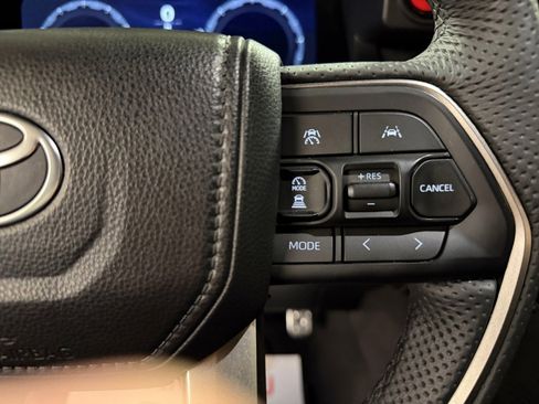 Used 2025 Toyota Tacoma TRD Sport image 23