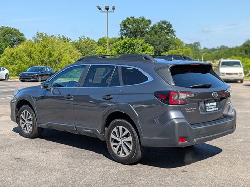 Used 2023 Subaru Outback Premium AWD/4WD image 7