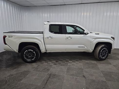 Used 2024 Toyota Tacoma TRD Sport w/ TRD Sport Premium Package AWD/4WD image 2