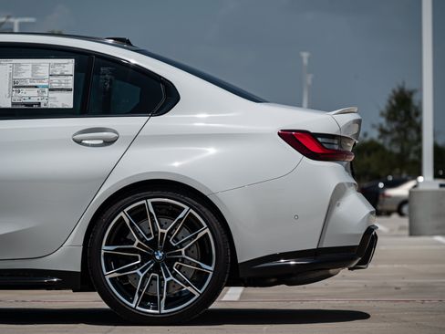 New 2027 BMW M3 w/ Executive Package RWD image 35