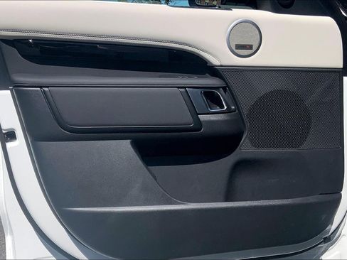 New 2026 Land Rover Discovery S AWD/4WD image 10