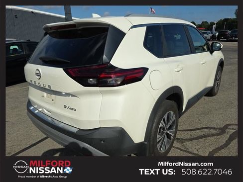 Certified 2023 Nissan Rogue SV w/ SV Premium B Package AWD/4WD image 5