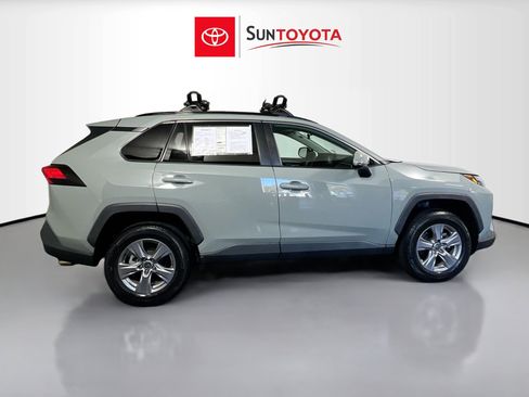 Used 2022 Toyota RAV4 XLE image 2