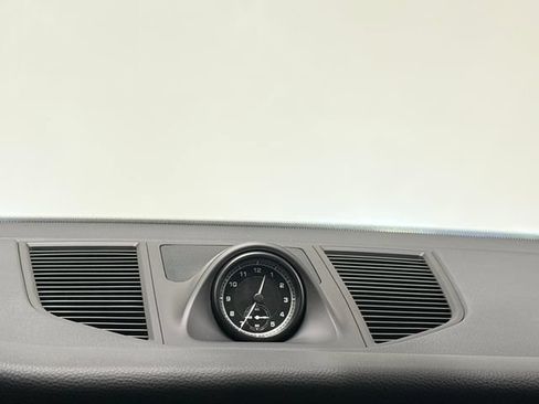 Certified 2023 Porsche Macan S AWD/4WD image 21