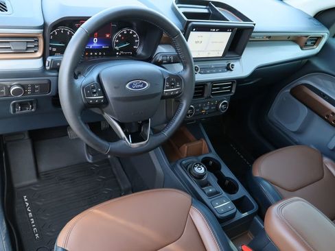 Used 2022 Ford Maverick Lariat w/ Equipment Group 500A Standard image 10