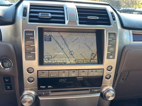 Used 2010 Lexus GX 460 image 38