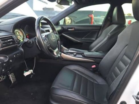 Used 2018 Lexus IS 300 F Sport w/ F Sport Package RWD image 4