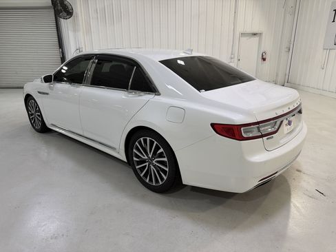 Used 2020 Lincoln Continental w/ Premium Package image 3