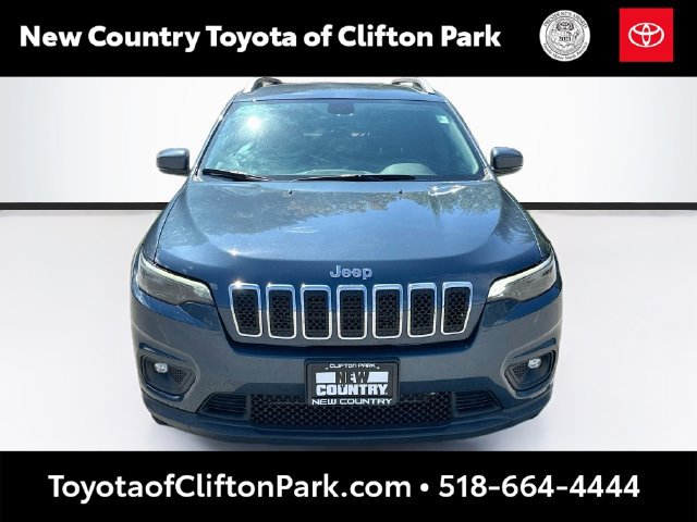Used 2019 Jeep Cherokee Latitude Plus w/ Trailer Tow Group AWD/4WD image 2