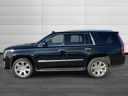 Used 2020 Cadillac Escalade Premium Luxury image 2