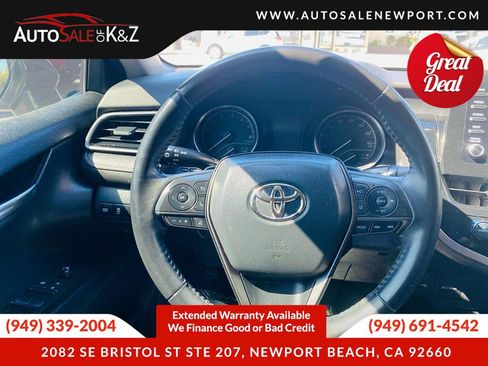 Used 2018 Toyota Camry SE FWD image 28