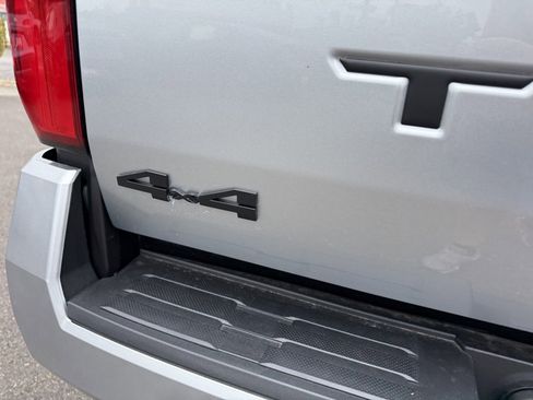 New 2025 Toyota Tacoma TRD Off-Road image 9