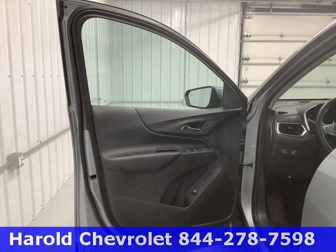 Used 2024 Chevrolet Equinox LT image 14