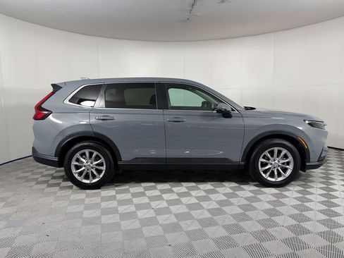 Used 2023 Honda CR-V EX image 8