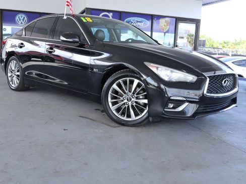 Used 2018 INFINITI Q50 Luxe RWD image 3