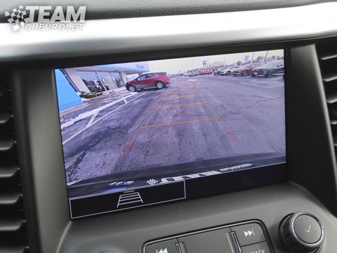 Certified 2023 GMC Acadia SLE w/ Driver Convenience Package image 16