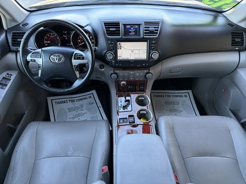 Used 2012 Toyota Highlander Limited image 11