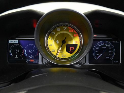 Certified 2020 Ferrari Portofino image 14