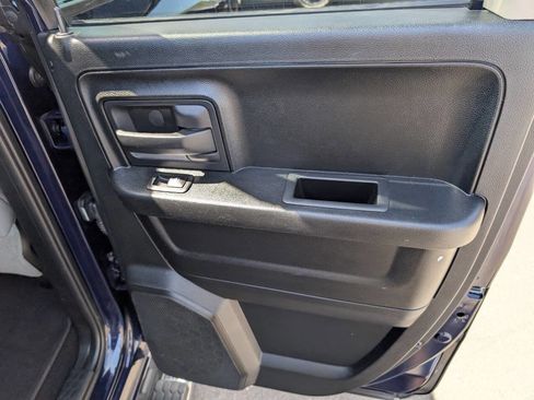 Used 2015 RAM 1500 Express AWD/4WD image 37