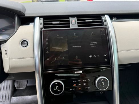 Used 2022 Land Rover Discovery S AWD/4WD image 23