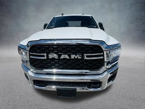 Used 2024 RAM 2500 Big Horn AWD/4WD image 3