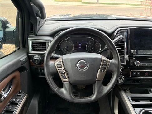 Used 2022 Nissan Titan Platinum Reserve w/ Moonroof Package AWD/4WD image 20