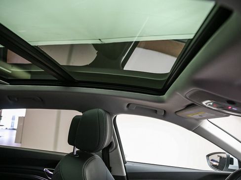 Certified 2024 Audi Q8 e-tron Premium AWD/4WD image 18