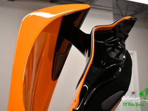 Used 2023 McLaren 720S Spider image 27