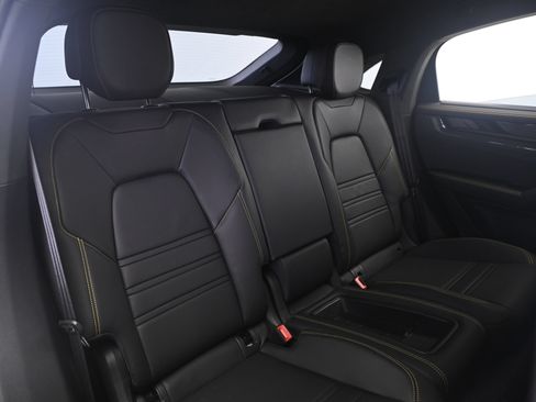 Certified 2024 Porsche Cayenne Turbo GT AWD/4WD image 19