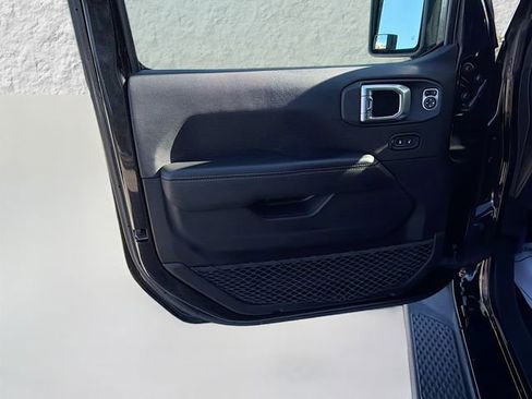 Used 2020 Jeep Gladiator Overland w/ Safety Group image 19