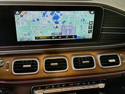 Used 2022 Mercedes-Benz GLE 350 w/ Premium Package image 17