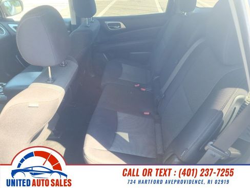 Used 2020 Nissan Pathfinder SV AWD/4WD image 10