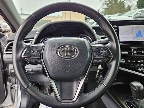Used 2022 Toyota Camry SE FWD image 21