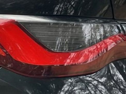 Used 2023 BMW i4 eDrive35 w/ Premium Package image 9