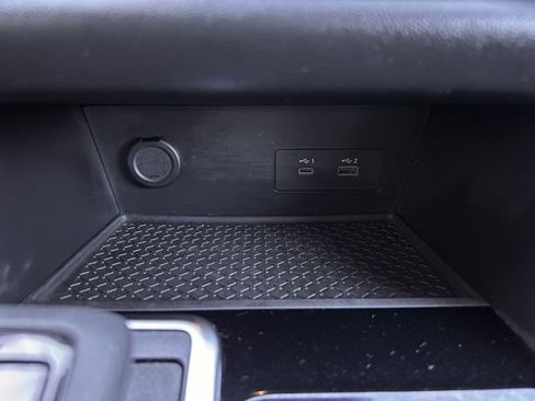 Used 2024 Nissan Pathfinder SV image 16